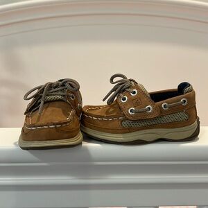 Like New Sperry Topsider Velcro Shoes 🚭